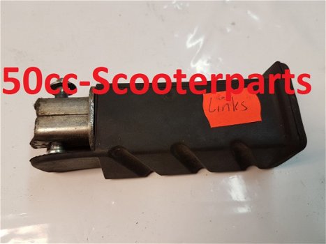 Voetsteun Lh Honda Dylan 125 50712-KGF-900 Gebruikt - 1