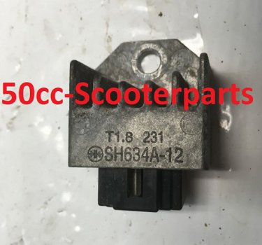 Spanningsregelaar Honda Wallaroo 31600-Gz0-007 Gebruikt - 1