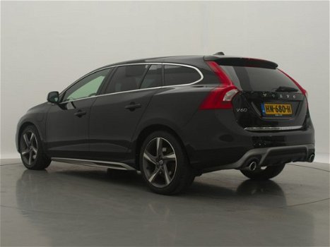 Volvo V60 - 2.4 D6 AWD *€18.490, - INCL.* Plug-In Hybrid R-Design / LEDER - ALCANTARA / NAVI / PDC / - 1