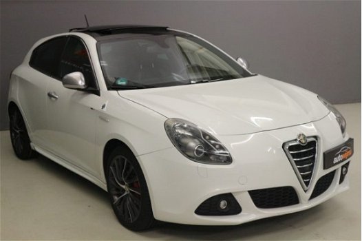 Alfa Romeo Giulietta - 1.7 TBi Quadrifoglio Verde Panoramadak, Xenon, Bose, Navigatie, enz - 1