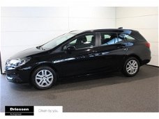 Opel Astra Sports Tourer - 1.0 Online Edition 105PK (Navigatie - Parkeersensoren voor & achter - DAB