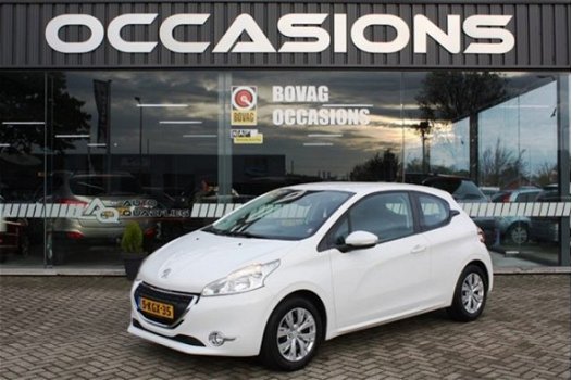 Peugeot 208 - 1.2 VTi ENVY NAVIGATIE RIJKLAAR INCL 6 MND BOVAG - 1