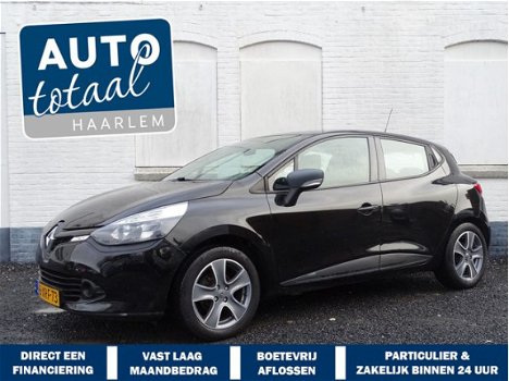 Renault Clio - 0.9 TCe Night and day 5Drs Hatchback - Led - Navi- LMV - 1