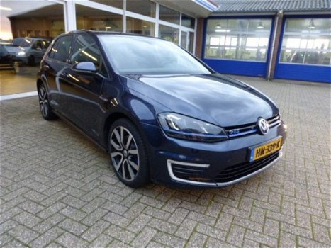 Volkswagen Golf - GTE, Navi, Panorama-schuifdak, LM, Autom, Navi - 1