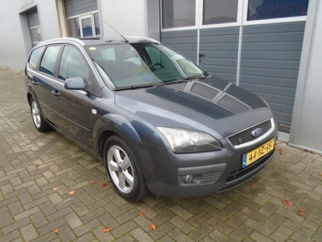 Ford Focus Wagon - 1.8 16V Flexifuel Ambiente Clim, Cruise - 1