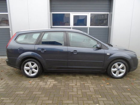 Ford Focus Wagon - 1.8 16V Flexifuel Ambiente Clim, Cruise - 1