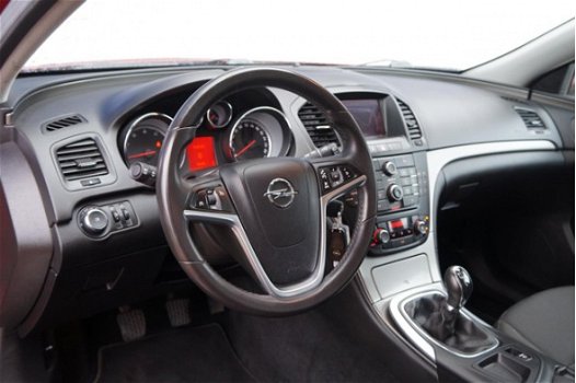 Opel Insignia Sports Tourer - 1.6 T Edition 180pk + Navigatie+Climate+17