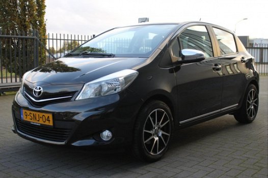 Toyota Yaris - 1.0 VVT-i Trend / Navigatie / Achteruitrijcamera / 1e eigenaar / 4 All Seasons nieuw - 1