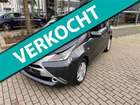 Toyota Aygo - 1.0 VVT-i x-play Bluetooth, speedlimit - 1