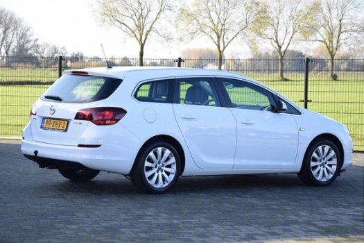 Opel Astra Sports Tourer - 1.4 Cosmo 2012 Airco Stuurbediening - 1