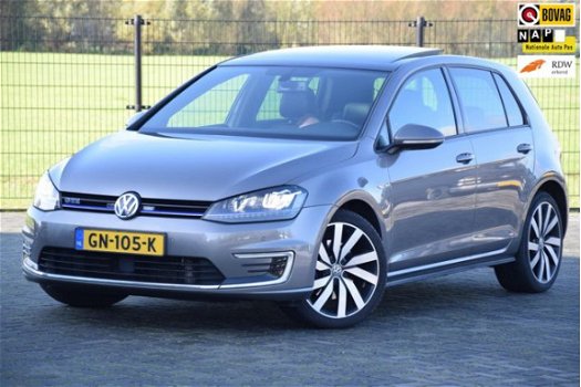 Volkswagen Golf - 7 1.4 TSI GTE 2015 Automaat Navigatie Lederen bekleding clima pano dak - 1