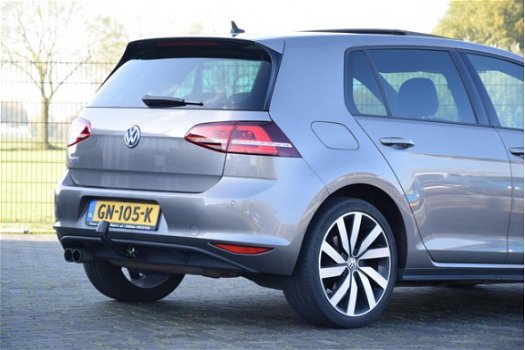 Volkswagen Golf - 7 1.4 TSI GTE 2015 Automaat Navigatie Lederen bekleding clima pano dak - 1