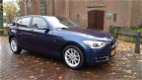 BMW 1-serie - (f20) 116i 136PK 5D Aut. Bus. Sport Line/RIJKLAAR PRIJS - 1 - Thumbnail