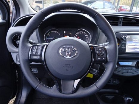 Toyota Yaris - 1.5 Hybrid Active | Navigatie | Safety Sence | Parkeercamera | Bluetooth | Climate Co - 1