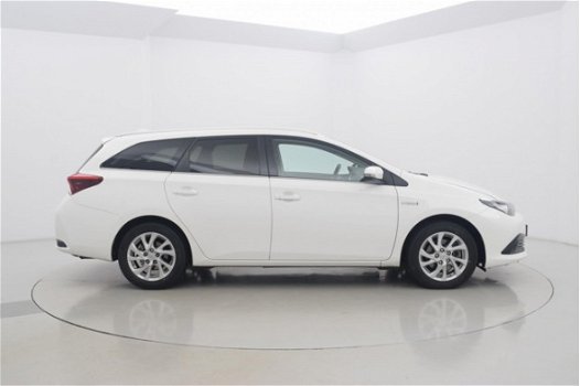 Toyota Auris - TS 1.8 Hybrid Dynamic Navi Automaat - 1