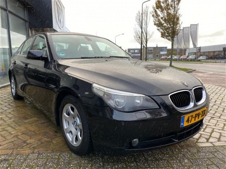 BMW 5-serie - 520i Executive Automaat, Leder, Navi, Climate-C, Cruise-C, Elek pakket, NL Auto, Onder - 1