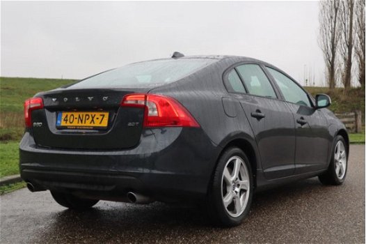 Volvo S60 - 2.0T Intro Edition - 1