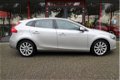 Volvo V40 - 1.6 T2 Momentum - 1 - Thumbnail