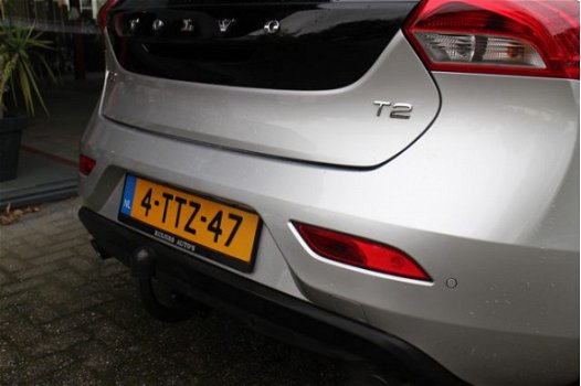 Volvo V40 - 1.6 T2 Momentum - 1