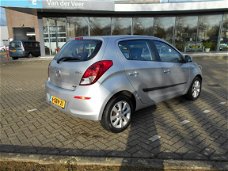 Hyundai i20 - 1.2i First-Edition