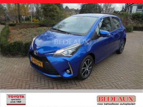 Toyota Yaris - 1.5 VVT-i 111pk 5D Team Sport bij specialist - 1