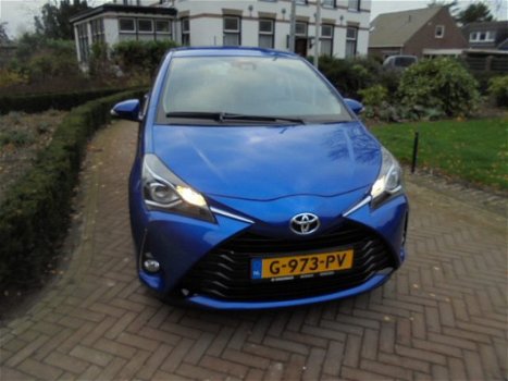 Toyota Yaris - 1.5 VVT-i 111pk 5D Team Sport bij specialist - 1