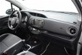 Toyota Yaris - 5-drs 1.0 Y20 | Navigatie | Climate control | L.m. velgen | - 1 - Thumbnail