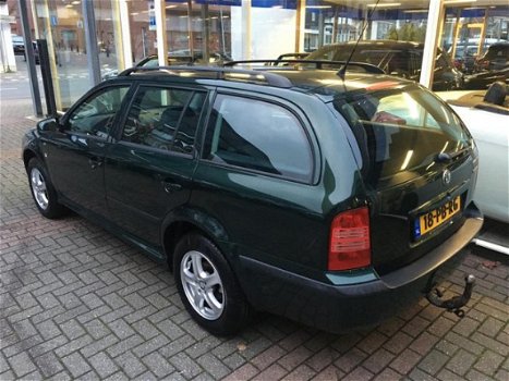 Skoda Octavia Combi - 2.0 Comfort 4WD 4x4 AIRCO CLIMA CRUISE - 1