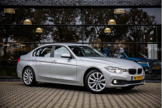 BMW 3-serie - 318i Luxury , Bi-xenon, Navigatie, Cruise control, - 1