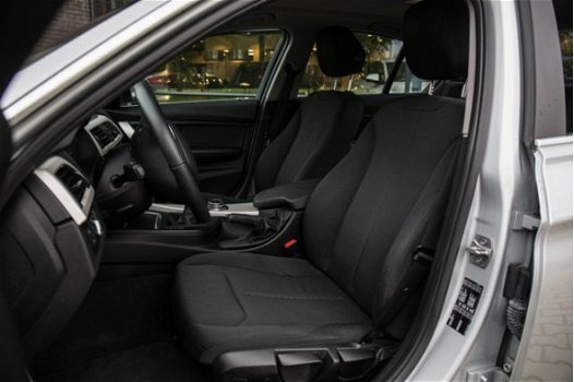 BMW 3-serie - 318i Luxury , Bi-xenon, Navigatie, Cruise control, - 1