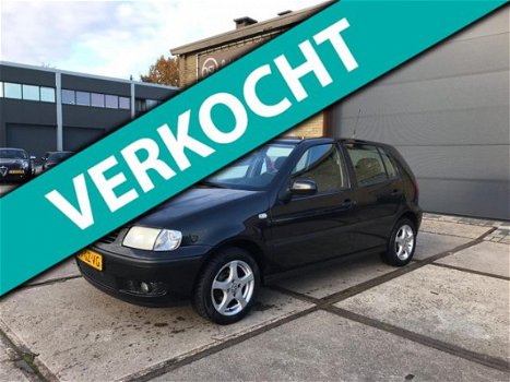 Volkswagen Polo - 1.4 Comfortline Bj.2001 / 111dkm / 5drs - 1