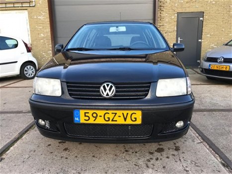 Volkswagen Polo - 1.4 Comfortline Bj.2001 / 111dkm / 5drs - 1