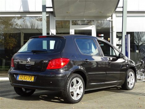 Peugeot 307 - 2.0-16V XSI - 1