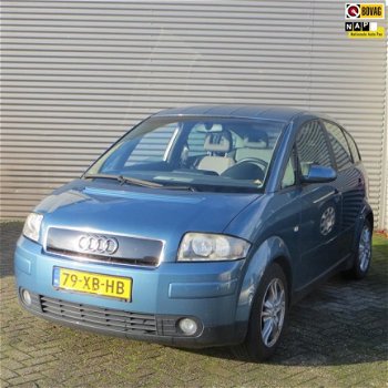 Audi A2 - 1.4 . Opties: o.a. Airco en een extra set witerbanden op Alu. velgen - 1