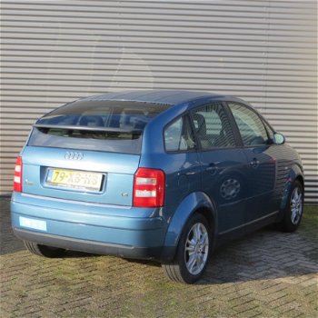 Audi A2 - 1.4 . Opties: o.a. Airco en een extra set witerbanden op Alu. velgen - 1