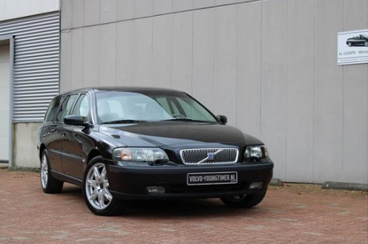 Volvo V70 - 2.5 T AUTOMAAT YOUNGTIMER BTW AUTO - 1