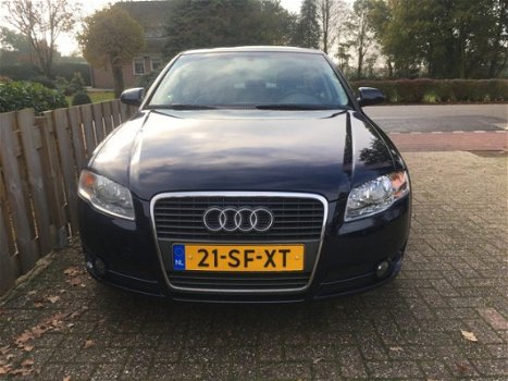 Audi A4 - 1.6 Pro Line - 1