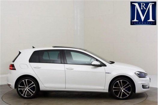 Volkswagen Golf - 1.4 TSI GTE | EXCL. BTW | ELEKTRISCH PANORAMADAK | RIJKLAARPRIJS incl. 6mnd garant - 1