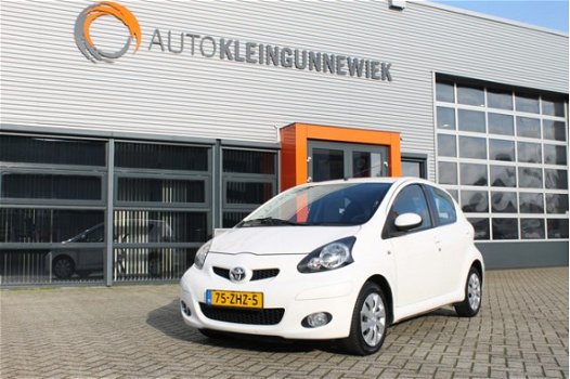 Toyota Aygo - 1.0-12V Comfort 5drs / AIRCO / C.P.V. AFST. / ALL-SEASON BANDEN - 1