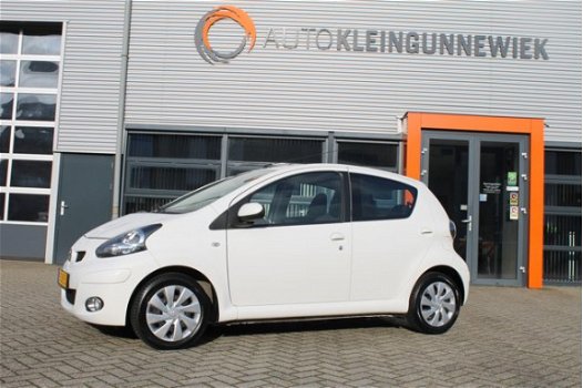 Toyota Aygo - 1.0-12V Comfort 5drs / AIRCO / C.P.V. AFST. / ALL-SEASON BANDEN - 1