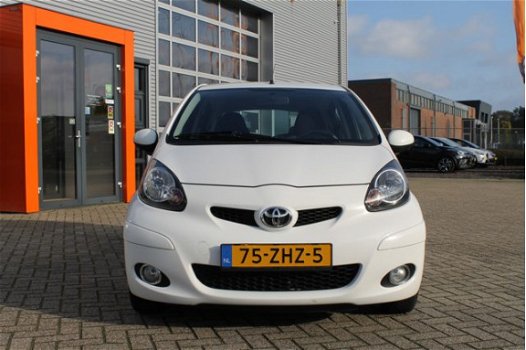 Toyota Aygo - 1.0-12V Comfort 5drs / AIRCO / C.P.V. AFST. / ALL-SEASON BANDEN - 1