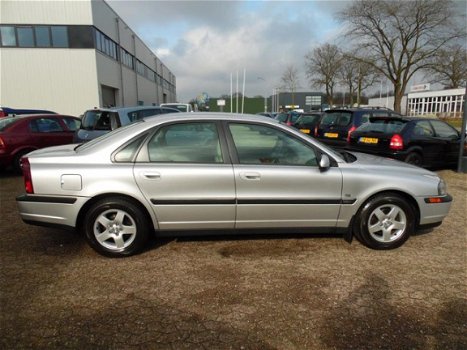 Volvo S80 - 2.4 Comfort LM-Velgen, Aut, Treekhaak, Airco, Winterbanden - 1