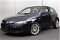 Alfa Romeo 147 - 1.9 JTD 3DR 88KW Distinctive - 1 - Thumbnail