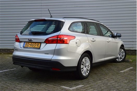 Ford Focus Wagon - 1.0 Trend *Nette auto* Navi* Airco* Zeeuw & Zeeuw Alphen a/d Rijn - 1