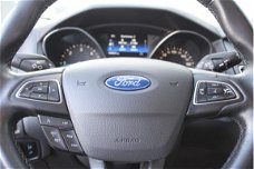 Ford Focus Wagon - 120 pk Titanium Edition | Xenon | 1e eigenaar | Dealeronderhouden | Zeer netjes |