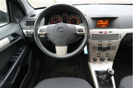 Opel Astra - 1.6 16V Edition - 1