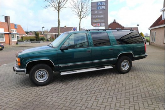 GMC Suburban - 2500 8 Persoons Youngtimer Airco - 1