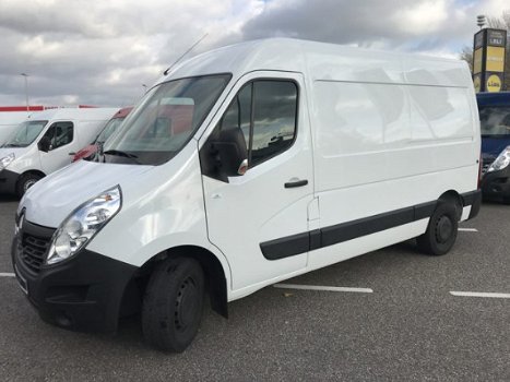 Renault Master - T35 2.3 dCi L2H2 110 pk 57.044 km - 1