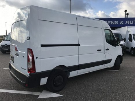 Renault Master - T35 2.3 dCi L2H2 110 pk 57.044 km - 1