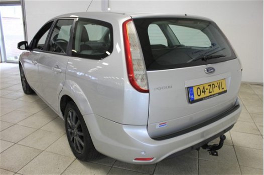 Ford Focus Wagon - 1.6 TDCi Trend / PDC / TREKHAAK / AIRCO / CRUISE - 1